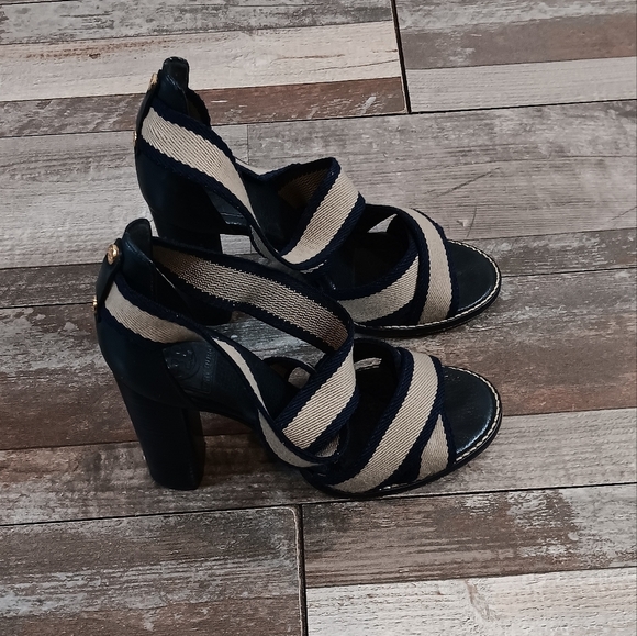 Tory Burch Chic Navy Blue and Cream Clueless Preppy Strappy Heels Size 7 - Picture 7 of 8